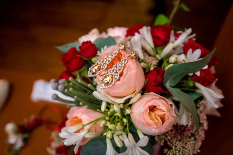 Brighten Your Day with Fresh Flowers in Balgowlah Heights